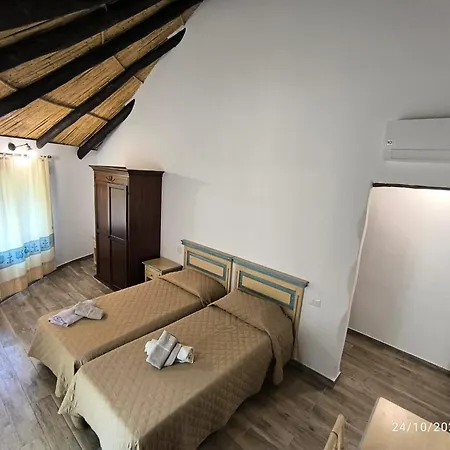 Bed & Breakfast Antico Borgo Di Dure Club *